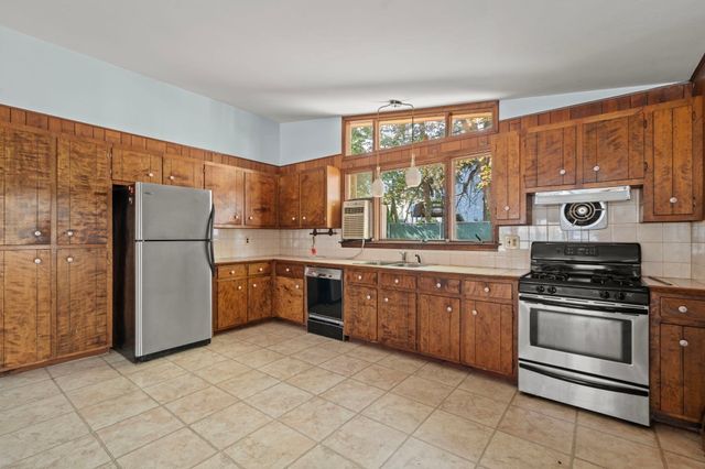 59 Hally Rd, Lowell, MA 01854