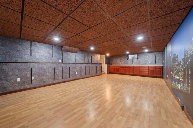 59 Hally Rd, Lowell, MA 01854