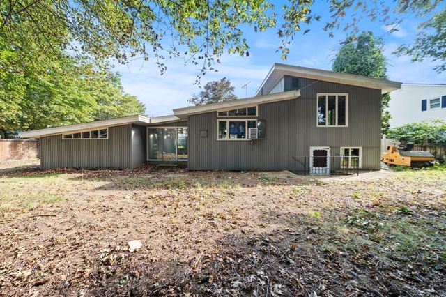 59 Hally Rd, Lowell, MA 01854
