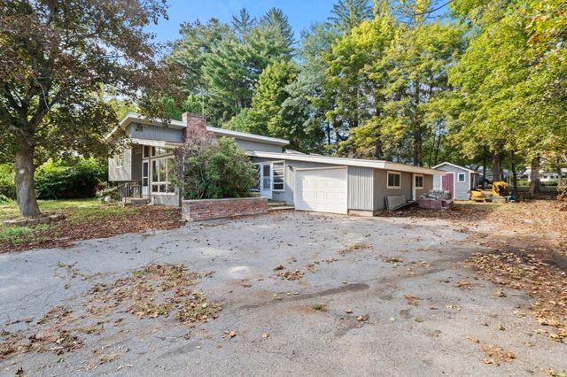 59 Hally Rd, Lowell, MA 01854