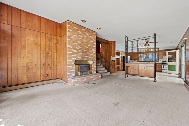 59 Hally Rd, Lowell, MA 01854
