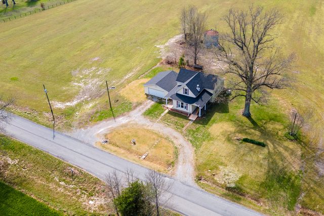 15016 Harmony Church Road, West Frankfort, IL 62896