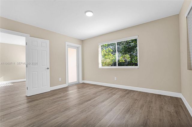 11919 NE 8th av, Biscayne Park, FL 33161