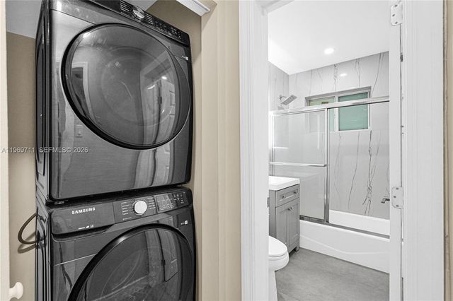 11919 NE 8th av, Biscayne Park, FL 33161