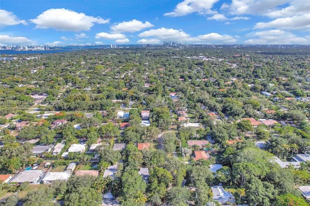 11919 NE 8th av, Biscayne Park, FL 33161