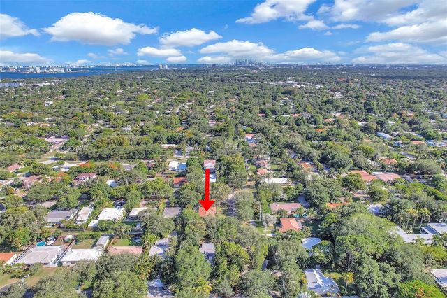 11919 NE 8th av, Biscayne Park, FL 33161