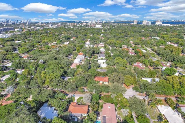 11919 NE 8th av, Biscayne Park, FL 33161