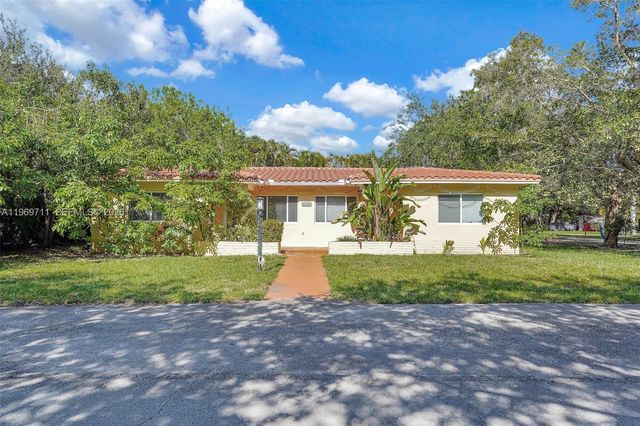 11919 NE 8th av, Biscayne Park, FL 33161