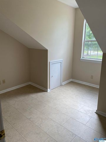 524 Sussex Drive, Huntsville, AL 35824