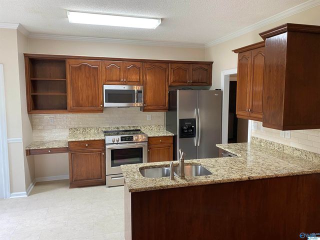 524 Sussex Drive, Huntsville, AL 35824