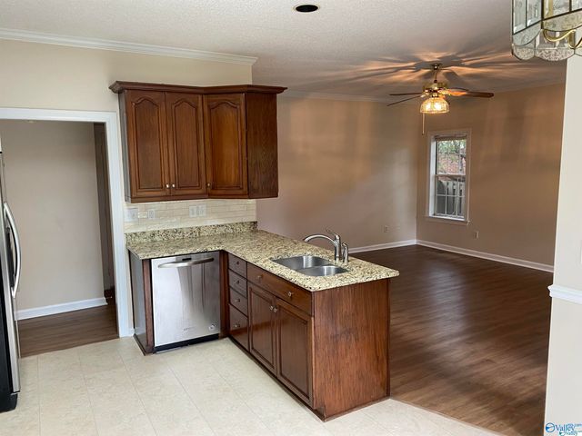 524 Sussex Drive, Huntsville, AL 35824