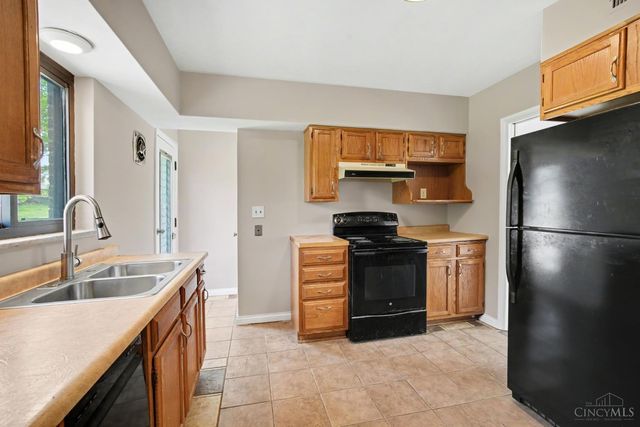 2032 Arrowood Place, Springfield Twp., OH 45231