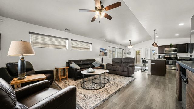 573 Redwing Lane, Grand Junction, CO 81504