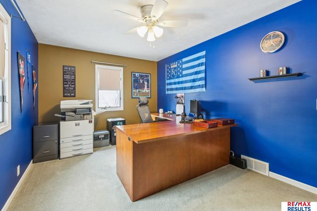 5796 County Road 40, Fort Calhoun, NE 68023