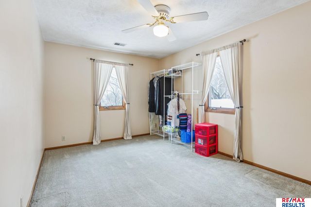 5796 County Road 40, Fort Calhoun, NE 68023