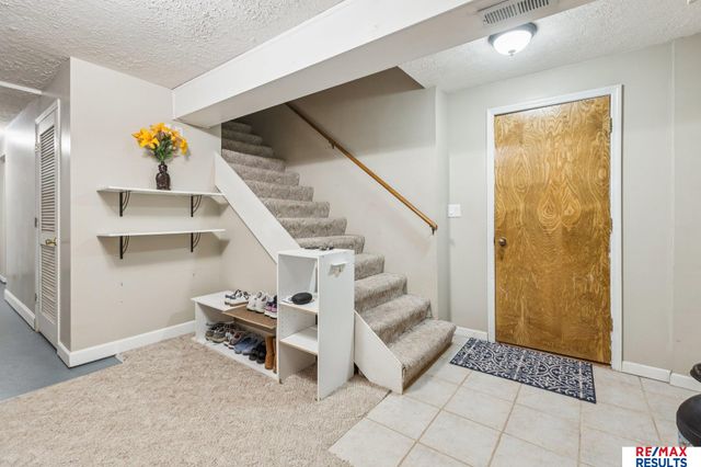 5796 County Road 40, Fort Calhoun, NE 68023