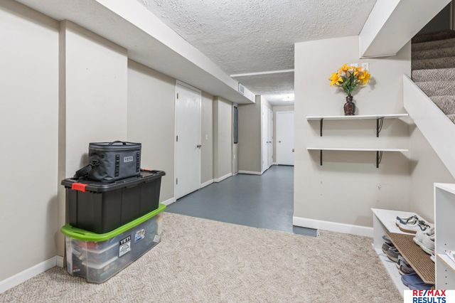 5796 County Road 40, Fort Calhoun, NE 68023