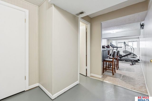 5796 County Road 40, Fort Calhoun, NE 68023