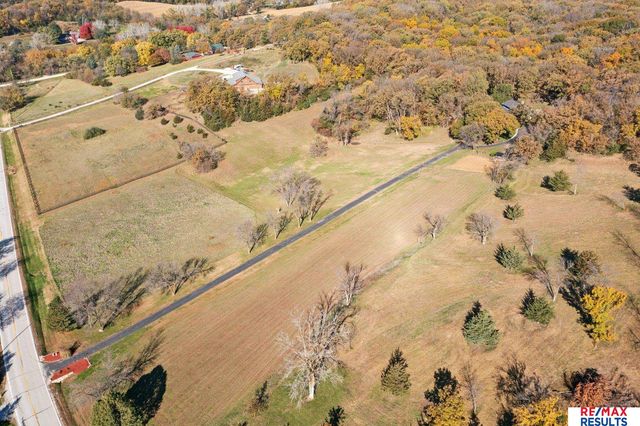 5796 County Road 40, Fort Calhoun, NE 68023