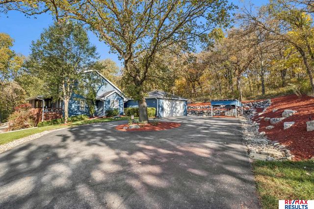 5796 County Road 40, Fort Calhoun, NE 68023