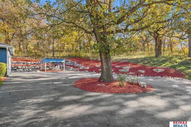 5796 County Road 40, Fort Calhoun, NE 68023