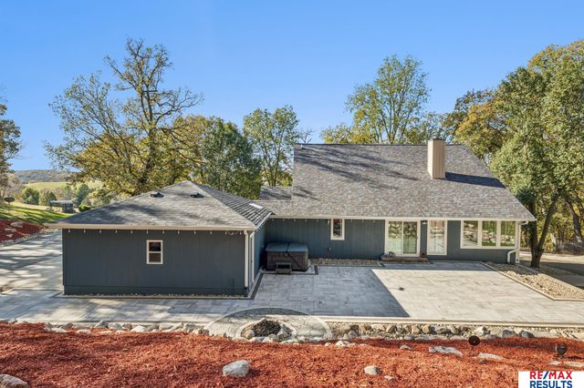 5796 County Road 40, Fort Calhoun, NE 68023