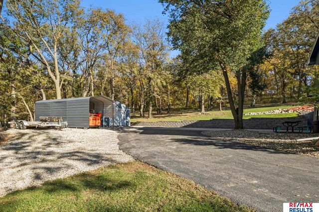 5796 County Road 40, Fort Calhoun, NE 68023