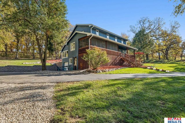 5796 County Road 40, Fort Calhoun, NE 68023