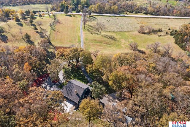 5796 County Road 40, Fort Calhoun, NE 68023