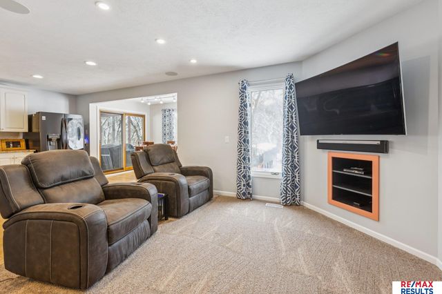 5796 County Road 40, Fort Calhoun, NE 68023