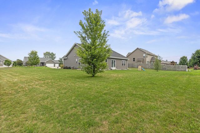 N8041 Preserve Park DRIVE, Ixonia, WI 53036