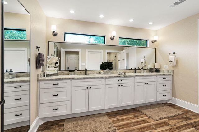 16422 Hunters Trail, Montgomery, TX 77356