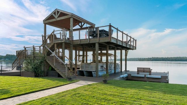 16422 Hunters Trail, Montgomery, TX 77356