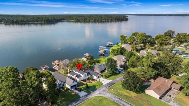 16422 Hunters Trail, Montgomery, TX 77356