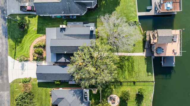 16422 Hunters Trail, Montgomery, TX 77356