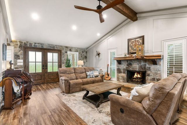 16422 Hunters Trail, Montgomery, TX 77356
