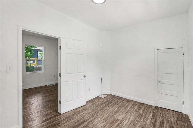 2524 Kensington Avenue, Kansas City, MO 64127