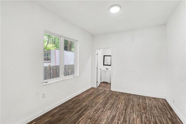 2524 Kensington Avenue, Kansas City, MO 64127