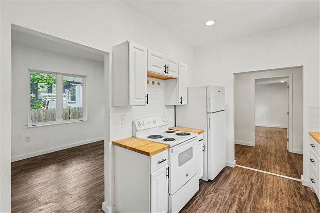 2524 Kensington Avenue, Kansas City, MO 64127