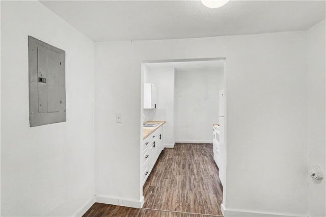 2524 Kensington Avenue, Kansas City, MO 64127