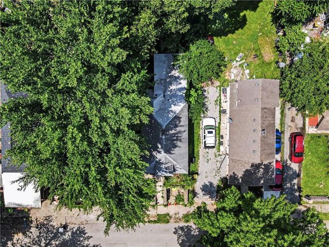 2524 Kensington Avenue, Kansas City, MO 64127