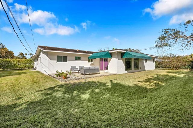 5680 SW 86th St, Miami, FL 33143