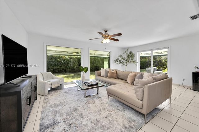 5680 SW 86th St, Miami, FL 33143