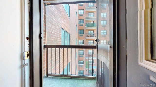 87-30 62nd Avenue 7D, Rego Park, NY 11374