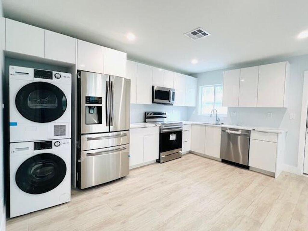 206 SE 1st Avenue 1, Delray Beach, FL 33444