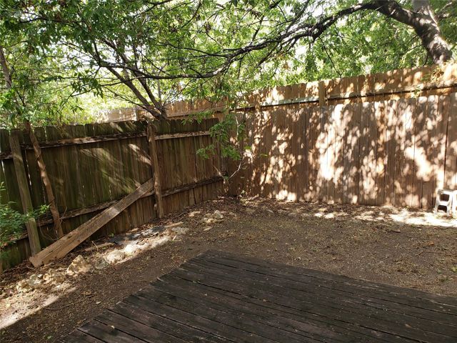 2212 LANIER DR A, Austin, TX 78757