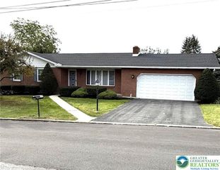559 Heckman Avenue, Nazareth Boro, PA 18064