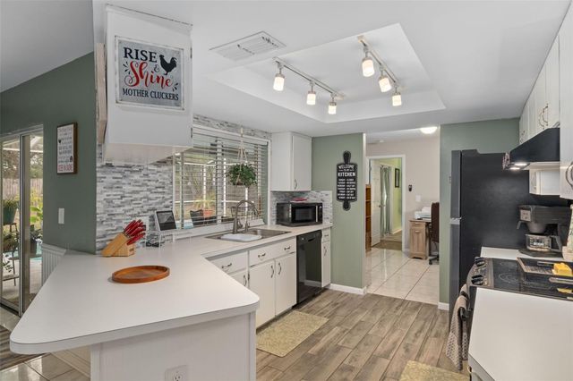 6101 COUNTY LINE ROAD, Spring Hill, FL 34606