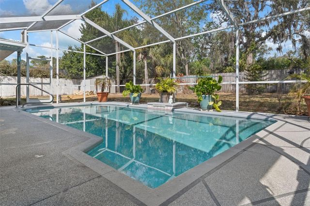 6101 COUNTY LINE ROAD, Spring Hill, FL 34606