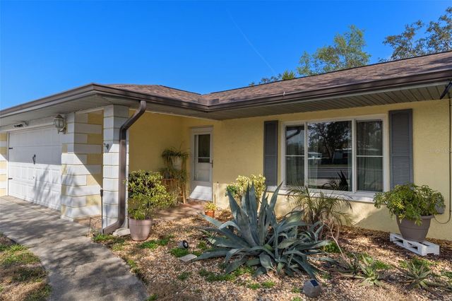 6101 COUNTY LINE ROAD, Spring Hill, FL 34606